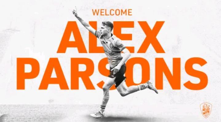 官方 : 布里斯班狮吼签回悉尼FC前锋帕森斯