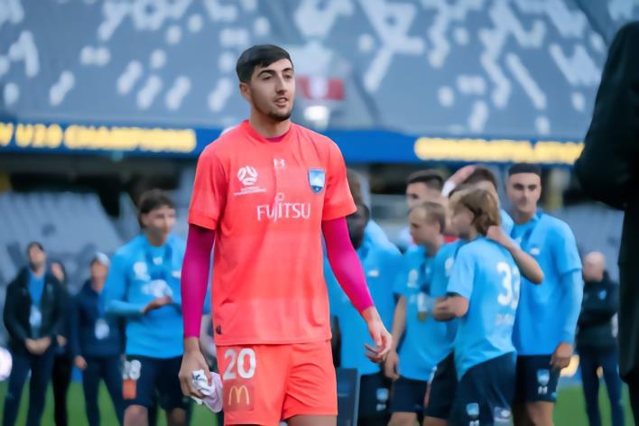 官方 : 悉尼FC年轻门将瓦图利租借加入奥尔堡