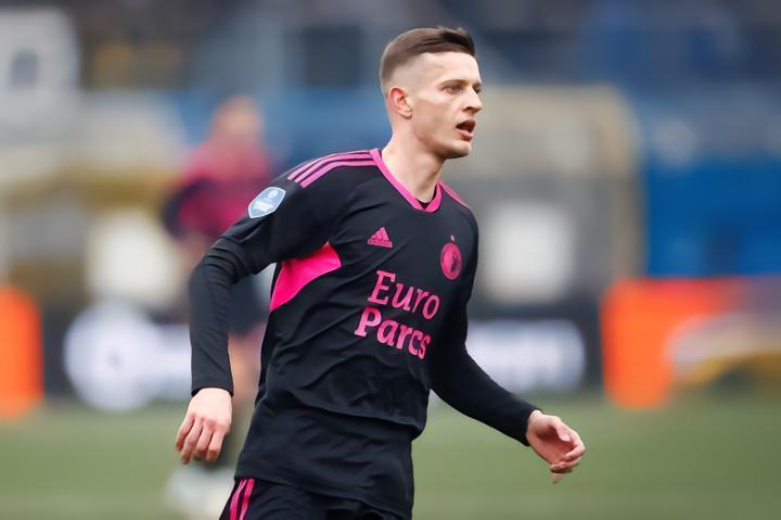 荷媒：希曼斯基在费耶诺德的未来不确定，其经纪人要求涨薪