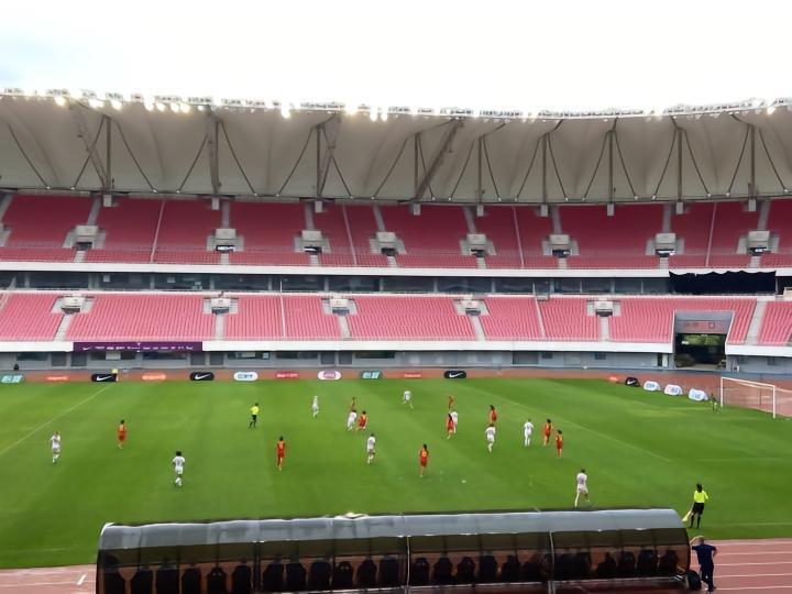 中国女足封闭热身赛2-1俄罗斯女足，张琳艳传射建功