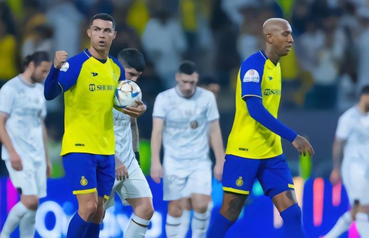 土媒：加拉塔萨雷想签下塔利斯卡，球员希望每年工资500万欧