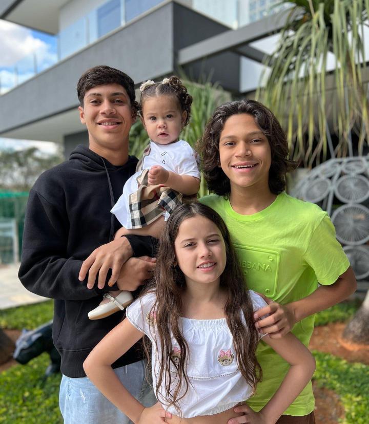 前上港外援胡尔克更新了ins动态：当我发现自己对