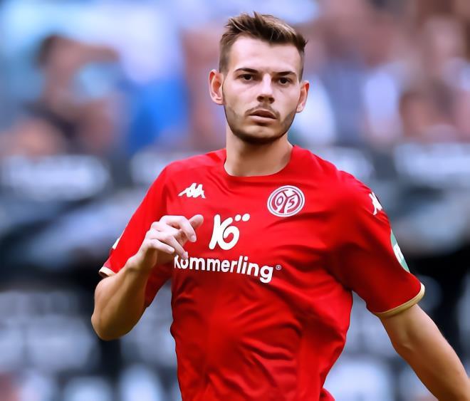 沙尔克被砍树？斯文松：莱奇本赛季表现不如预期，需重新开始