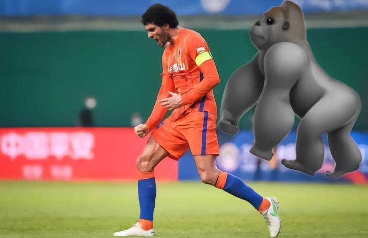 网友热议费莱尼进球争议不止，VAR功过如何评？