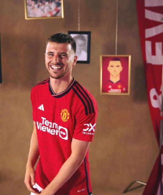 曼联跟队TA LW：芒特在曼联的周薪多于20万英