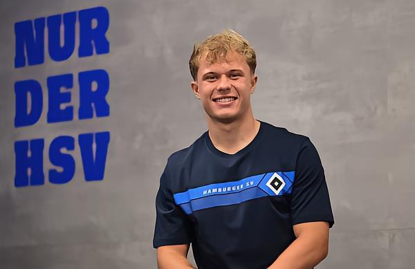 汉堡官方：汤姆-桑内与球队续约至2026年