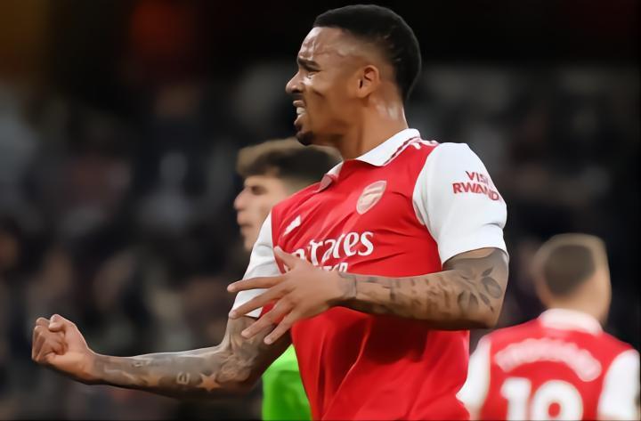 热苏斯：21-22主场踢巴黎瓜帅让津琴科踢伪9，当时我就想走了