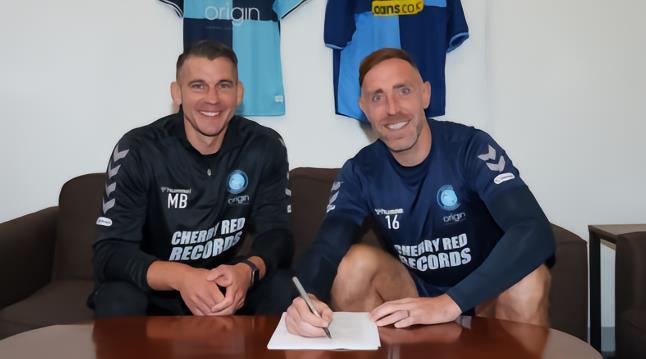 官方 : 韦康比流浪者免签前爱尔兰国脚后卫基奥