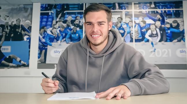 官方 : 彼得堡联与门将布莱克莫尔续约