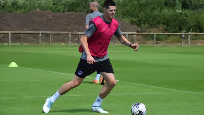 官方 : 卡莱尔联与后卫梅利什签下续约合同