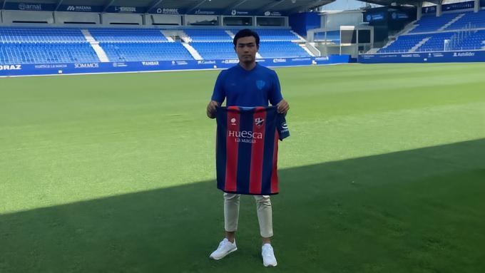 官方：03年中国门将李昌祎加盟西乙韦斯卡队