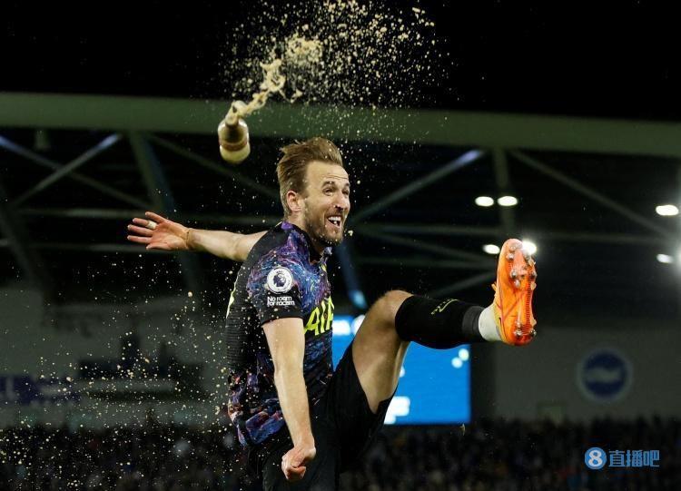 德媒：拜仁认为凯恩情形类似去年莱万，主要负责人并非鲁梅尼格