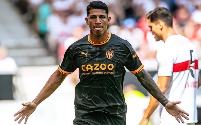 relevo：奥林匹亚科斯有意瓦伦西亚前锋马克斯-安德烈