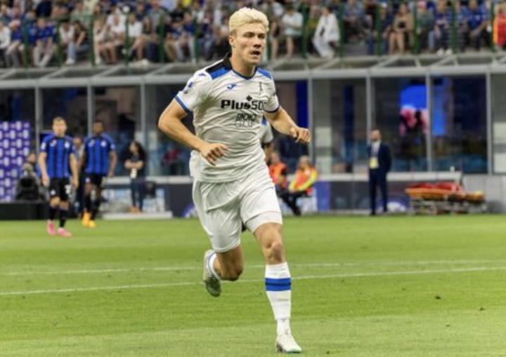 曼晚：曼联放弃凯恩开始谈赫伊伦德，亚特兰大为其定价1亿欧