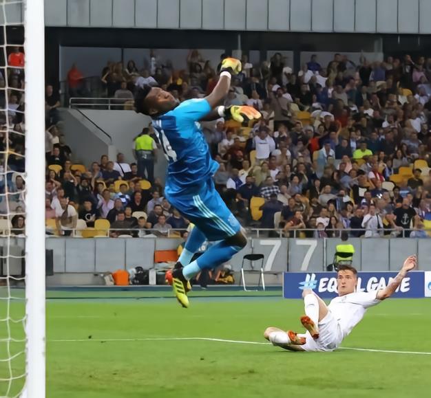 国米夏窗组合拳风驰电掣，前锋门将迎抉择查缺补漏