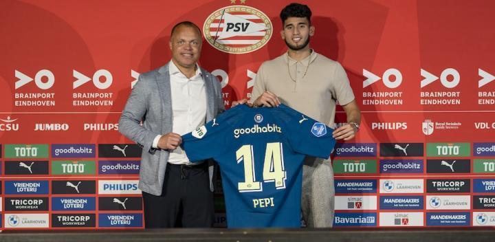 官方：埃因霍温签下奥格斯堡20岁美国前锋佩皮，双方签约5年