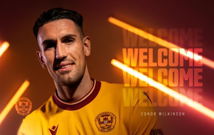 官方:马瑟韦尔免签前莱顿东方球员威尔金森，签约两年