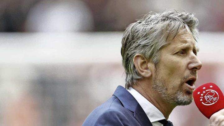官方：荷兰、曼联传奇范德萨突发脑溢血，已被送入重症监护室