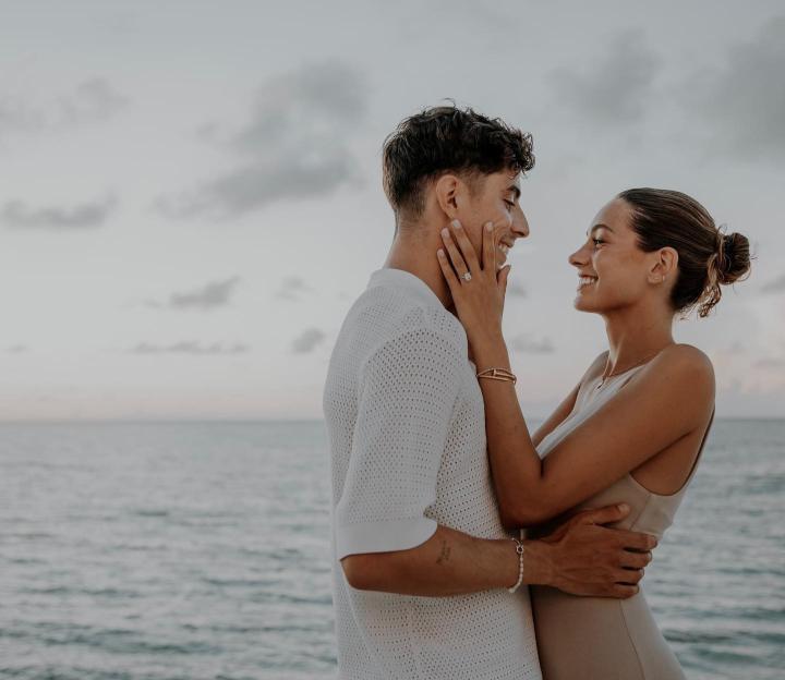 恭喜，哈弗茨宣布与青梅竹马的女友订婚