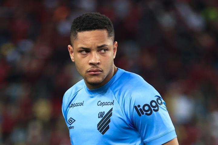 西媒：罗克即将加盟巴萨，他拒绝了切尔西、拜仁等5队报价