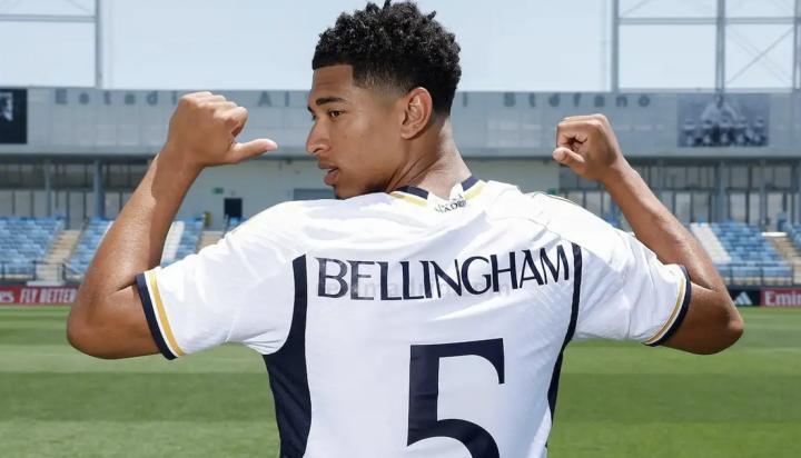 西媒：安切洛蒂准备在新赛季放弃433阵型，改打四中场