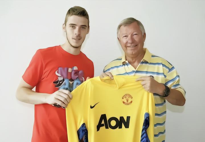 亲爱的大卫：透过那块白布单看到你的青涩面孔，一晃