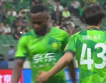 国安小将江文豪：球队伤员比较多，我们年轻球员应该站出来