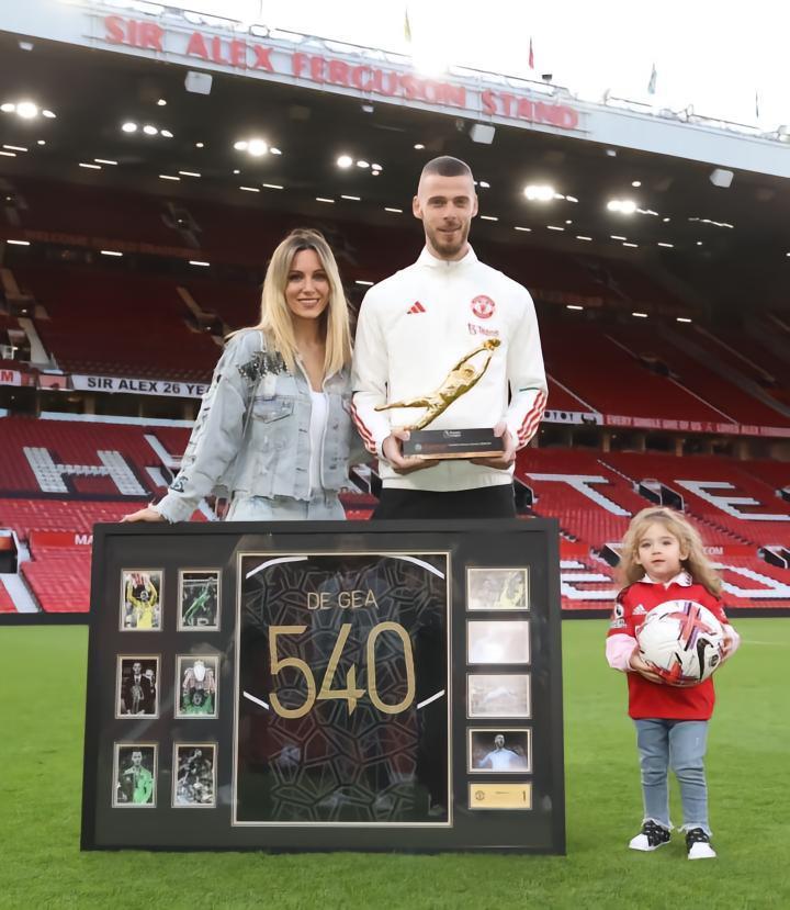 曼联官方发文，德赫亚作为传奇人物离开老特拉福德