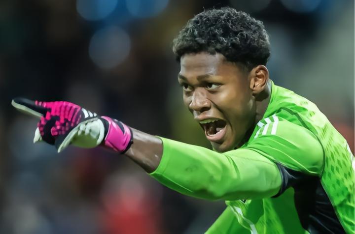 转会曼联？日本混血门将铃木彩艳：我通常不会吸引这么多媒体