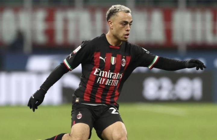 世体：水晶宫和富勒姆想要巴萨后卫德斯特，曼联同样有意