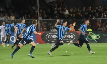 意足协驳回了两支球队的准入申请：雷吉纳与锡耶纳，没有莱科