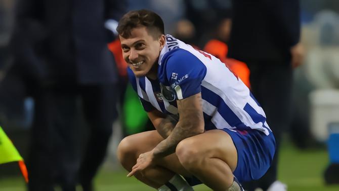 葡媒：利雅得胜利五倍薪水挖奥塔维奥，C罗亲自招募