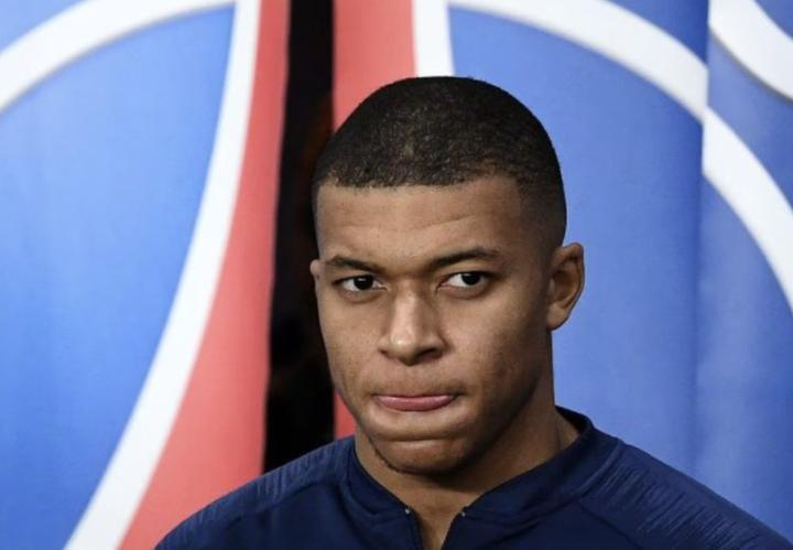 记者：姆巴佩和巴黎的关系已经破裂，恩里克也想他走人