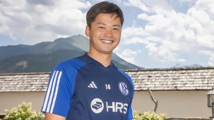 上月壮一郎：好奇父亲会是什么反应；在日本国青时就穿14号