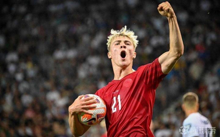 有两位球探最近接受了《镜报》采访，他们表示如果曼