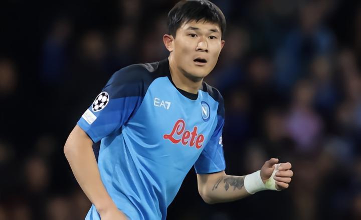 施密特：金玟哉之前在中国踢球，所以不太被关注