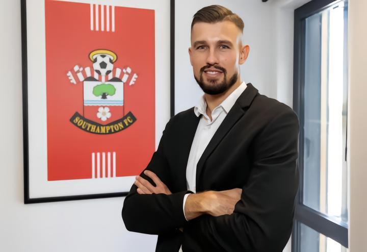 内部调动？土媒：南安普顿门将利斯接近租借加盟哥兹塔比