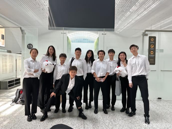 记者：中国女足明日去布里斯班与巴西踢友谊赛，赛后当晚返回