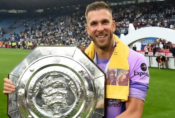 阿德里安：与利物浦续约不需要犹豫；阿利松是世界前五门将