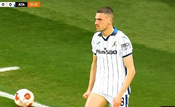 意媒：德米拉尔拒绝土超和沙特球队报价，他一心想加盟国米