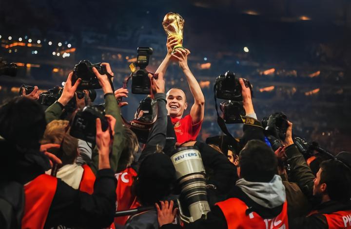 南非世界杯夺冠13周年，伊涅斯塔发文纪念打入制胜一球