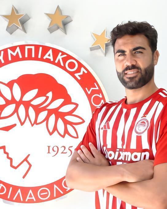 官方：比利亚雷亚尔中场伊沃拉转会加盟奥林匹亚科斯