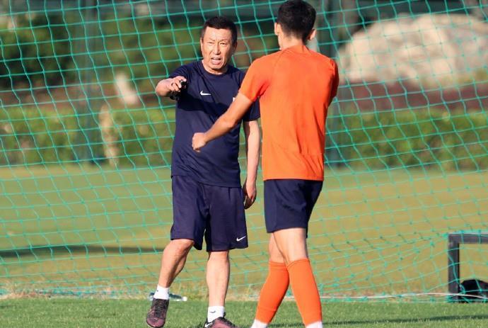 李毅：看完今晚比赛，山东球迷还不相信自己具备夺冠能力吗？