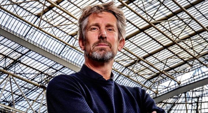 妻子：范德萨仍在ICU但无生命危险，每次看望时他都很健谈