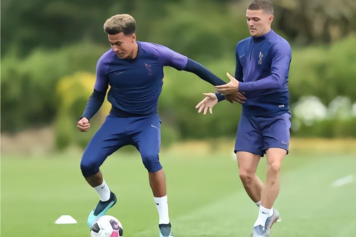 球王阿里：我曾考虑退役 穆里尼奥伤透了我