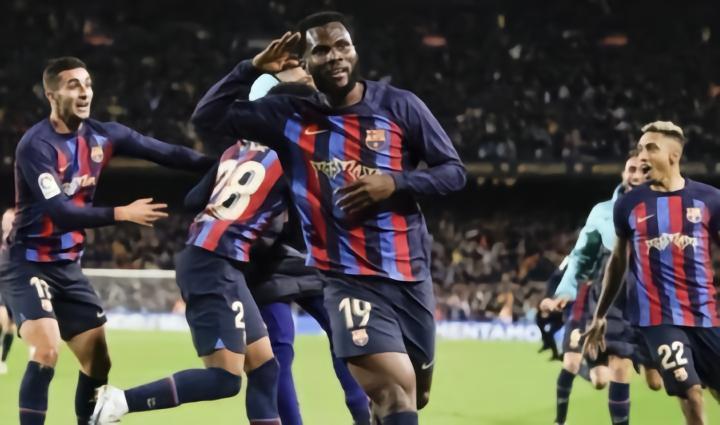 世体：如果博格巴去沙特踢球，尤文将引进凯西作为替代