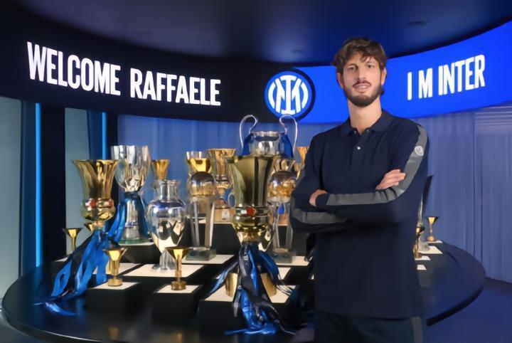 新三门到位，国米官方：29岁门将迪詹纳罗时隔4年重回球队