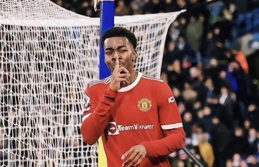 挺抢手，TA：森林有意和埃弗顿争夺埃兰加，德甲球队也感兴趣