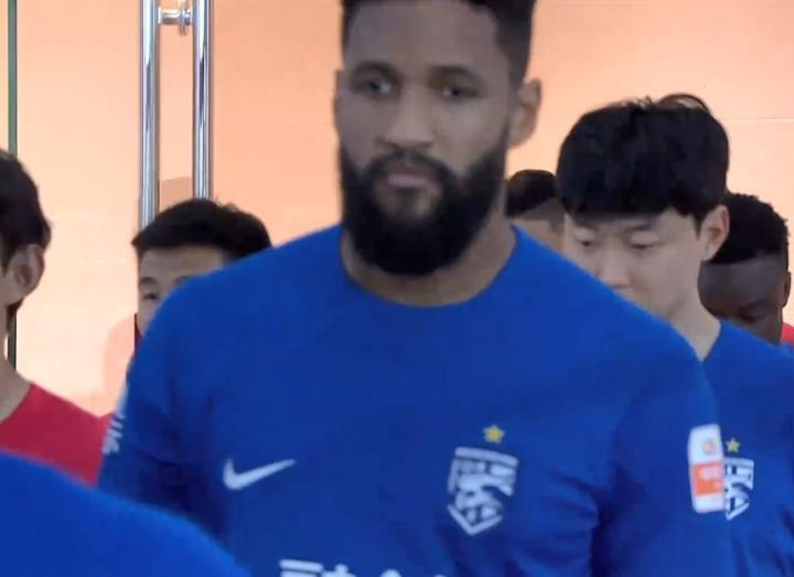 巴西媒体：武汉三镇外援华莱士吸引了一些沙特俱乐部的注意