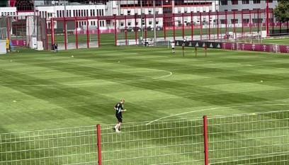 德媒：拜仁明天开始集训，德利赫特今天进行了个人训练